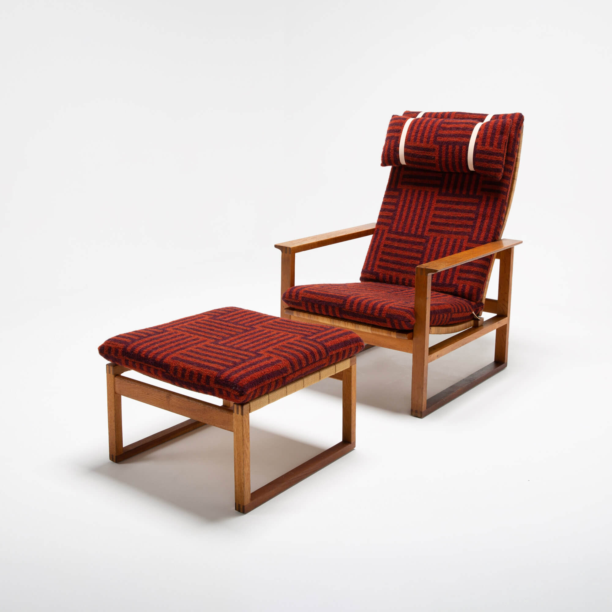 Børge-Mogensen-“The-Runner-Chair”-and-footstool