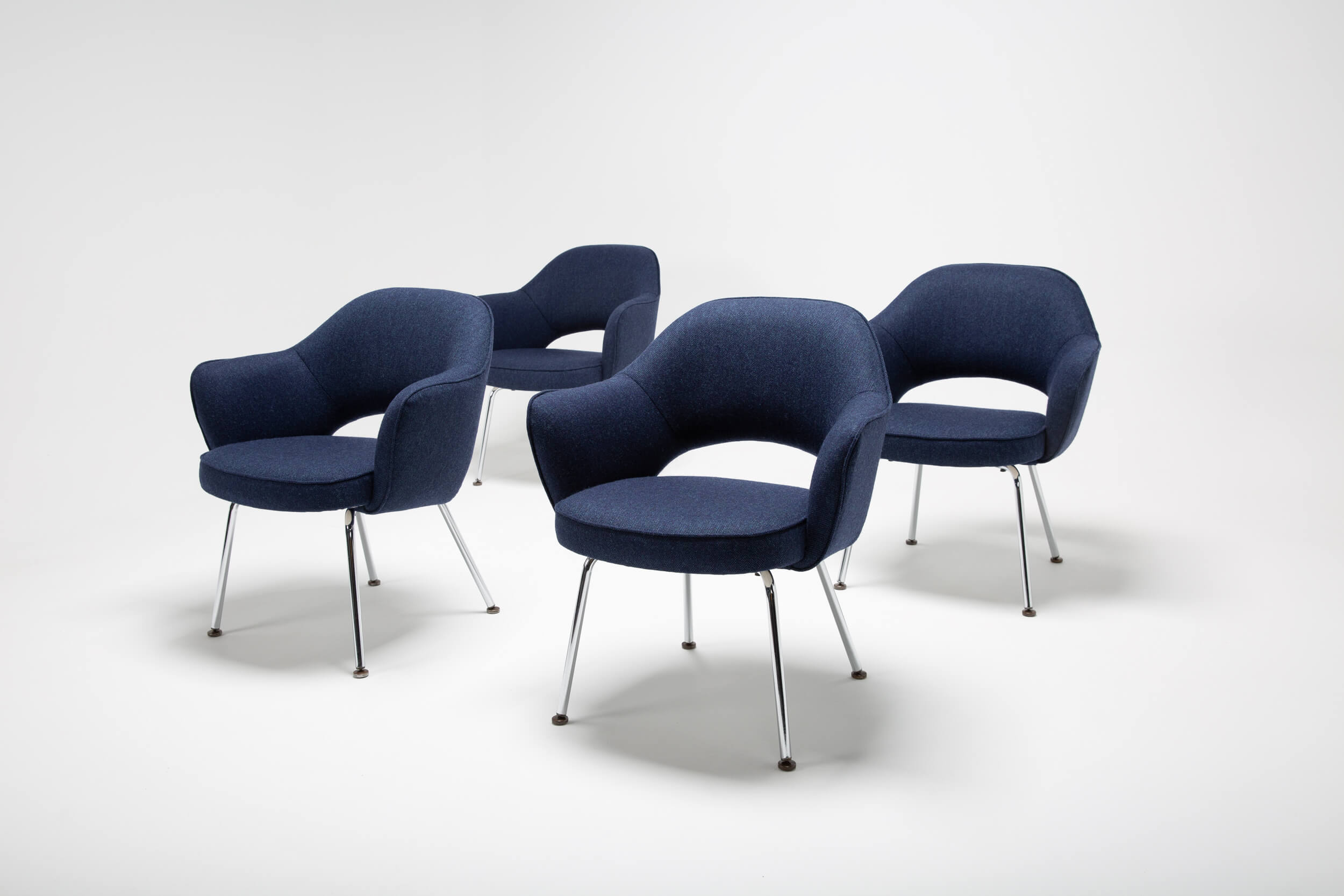 Model 71 by Eero Saarinen for Set of 4 - Bespoke & Vintage Design