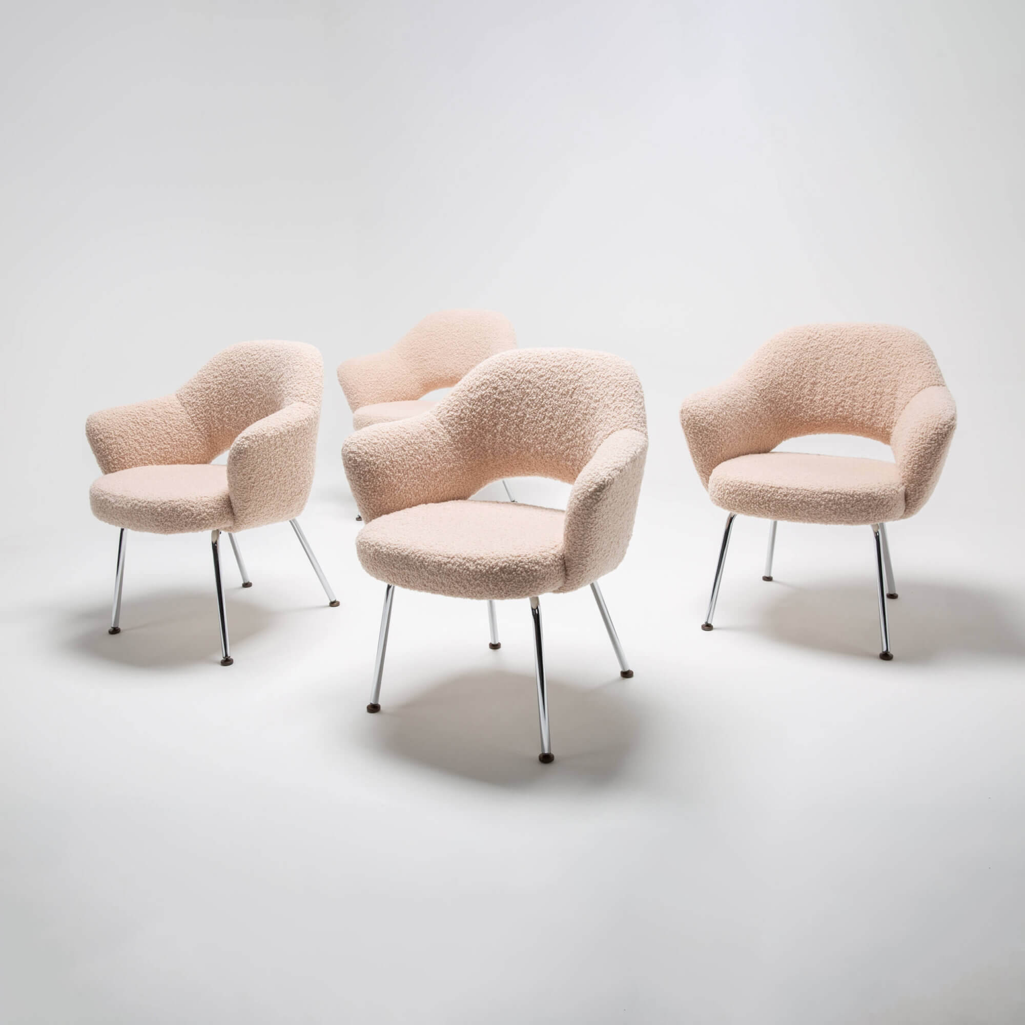 Eero-Saarinen-Executive-Armchairs-(set-of-4)-square