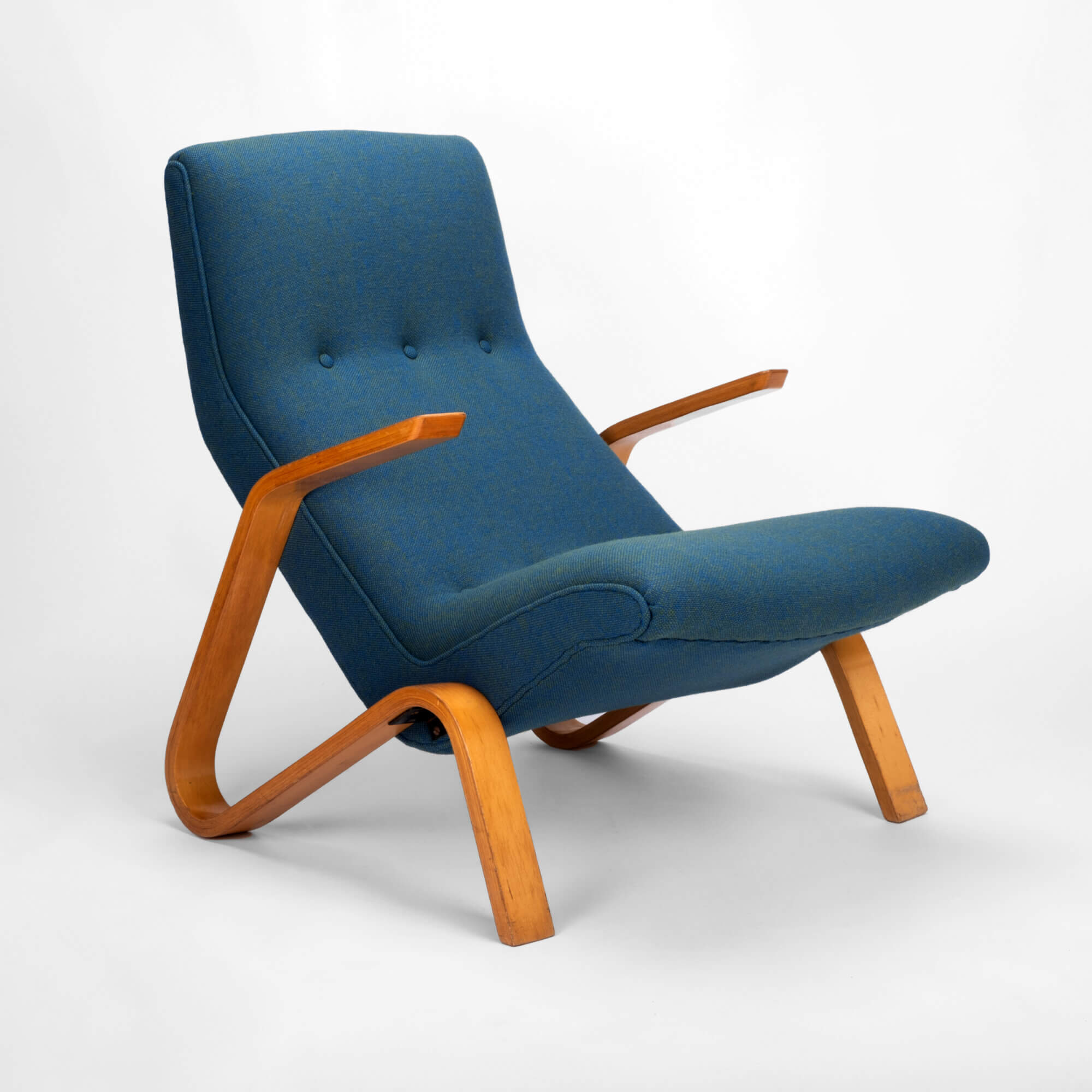 Eero Saarinen Grasshopper lounge chair shown from the front side