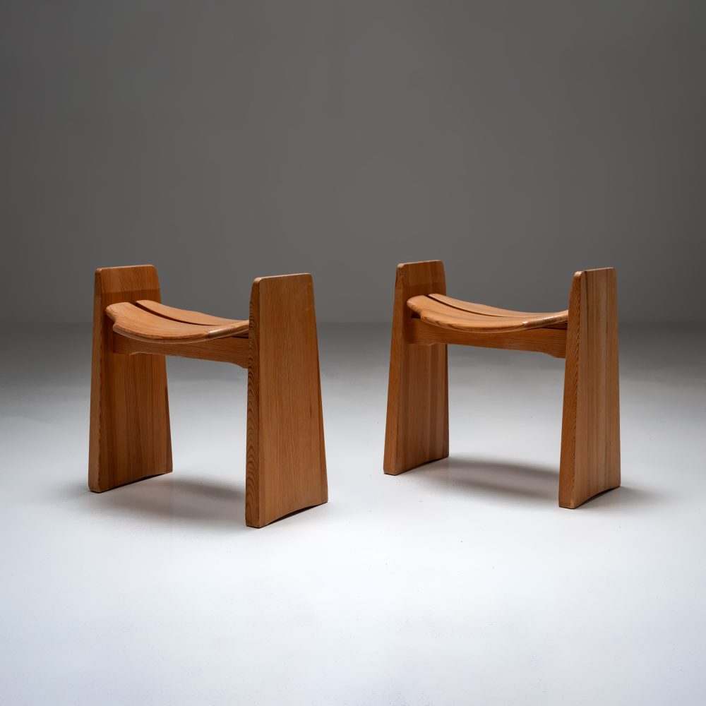 ‘Jonte’ pine stool, set of 2
