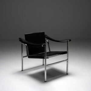 Fauteuil a dossier basculant (LC1) in black leather