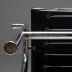 Fauteuil a dossier basculant (LC1) in black leather