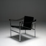 Fauteuil a dossier basculant (LC1) in black leather