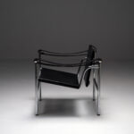 Fauteuil a dossier basculant (LC1) in black leather