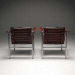 Fauteuil a dossier basculant (LC1) in brown leather, set of 2