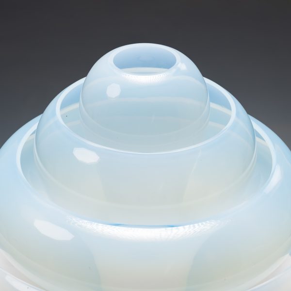 Model LT305 ‘Lotus’ Table lamp