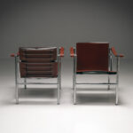 Fauteuil a dossier basculant (LC1) in brown leather, set of 2