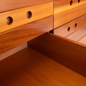 Canaletto walnut veneered chest