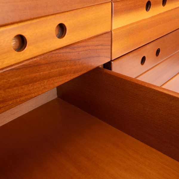 Canaletto walnut veneered chest