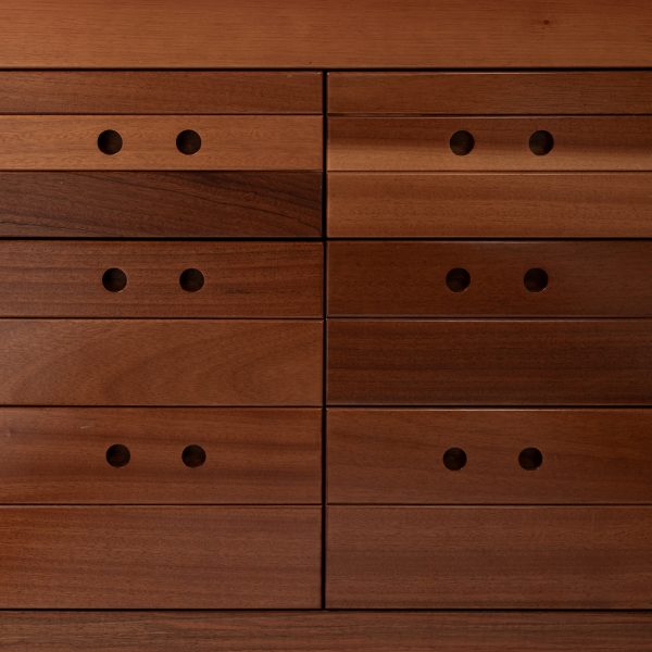 Canaletto walnut veneered chest