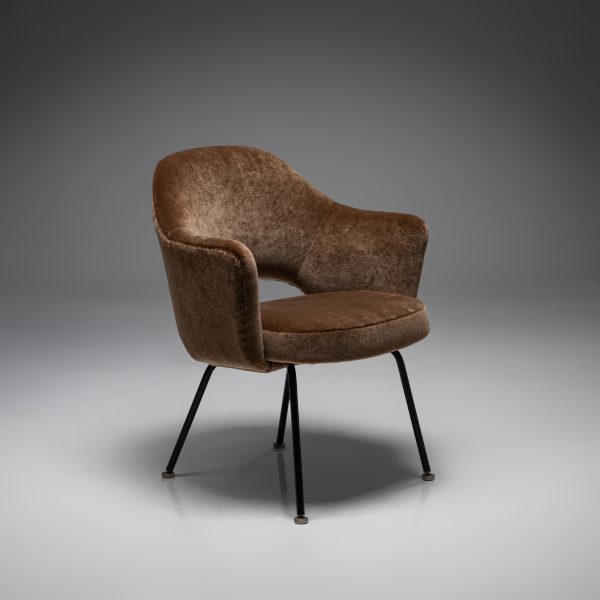 Model 71 Dining Chair in Deep Brown
