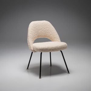 Model 72 Dining Chair in Beige Bouclé