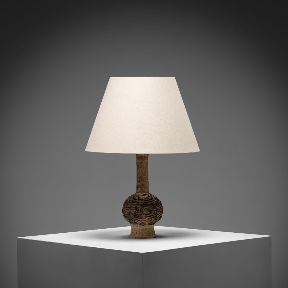 Model 812 Stoneware Table Lamp