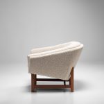 Model 1200 ‘Corona’ Armchairs, Set of 2